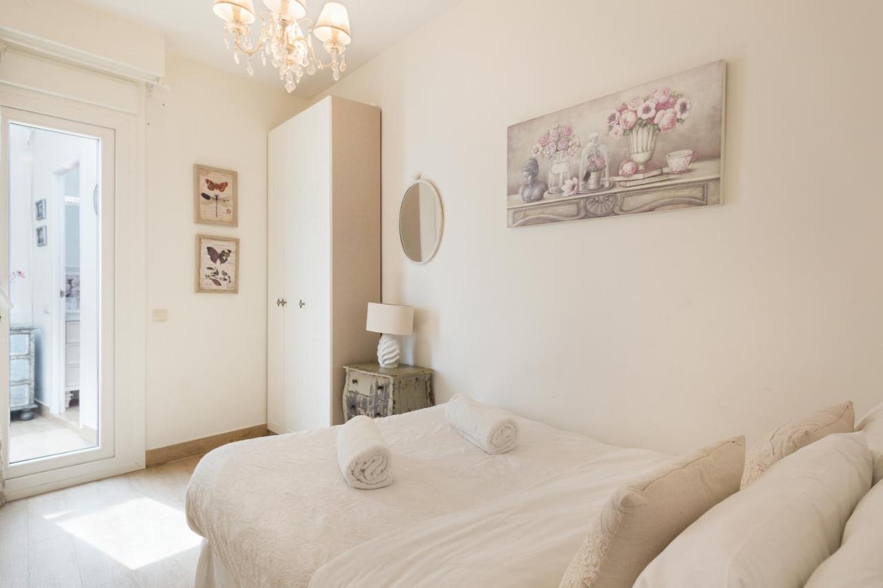 Sitges Spaces Beach House-4 Bedrooms, 3 Bathrooms, Large Terrace, Jacuzzi, Center-Beach Exterior photo
